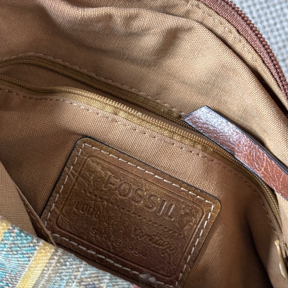 Fossil Floral Patchwork Crossbody Bag - Picture 8 of 10